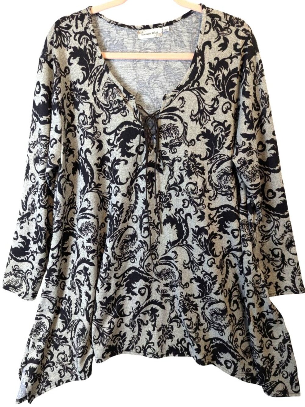 Southern Stitch XXXL Black Gray Tunic Lace Up Front Stretch Knit Long Sleeve Top